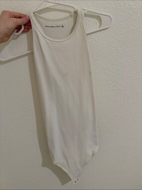 Abercrombie & Fitch Cream Scoop Neck Sleeveless Bodysuit